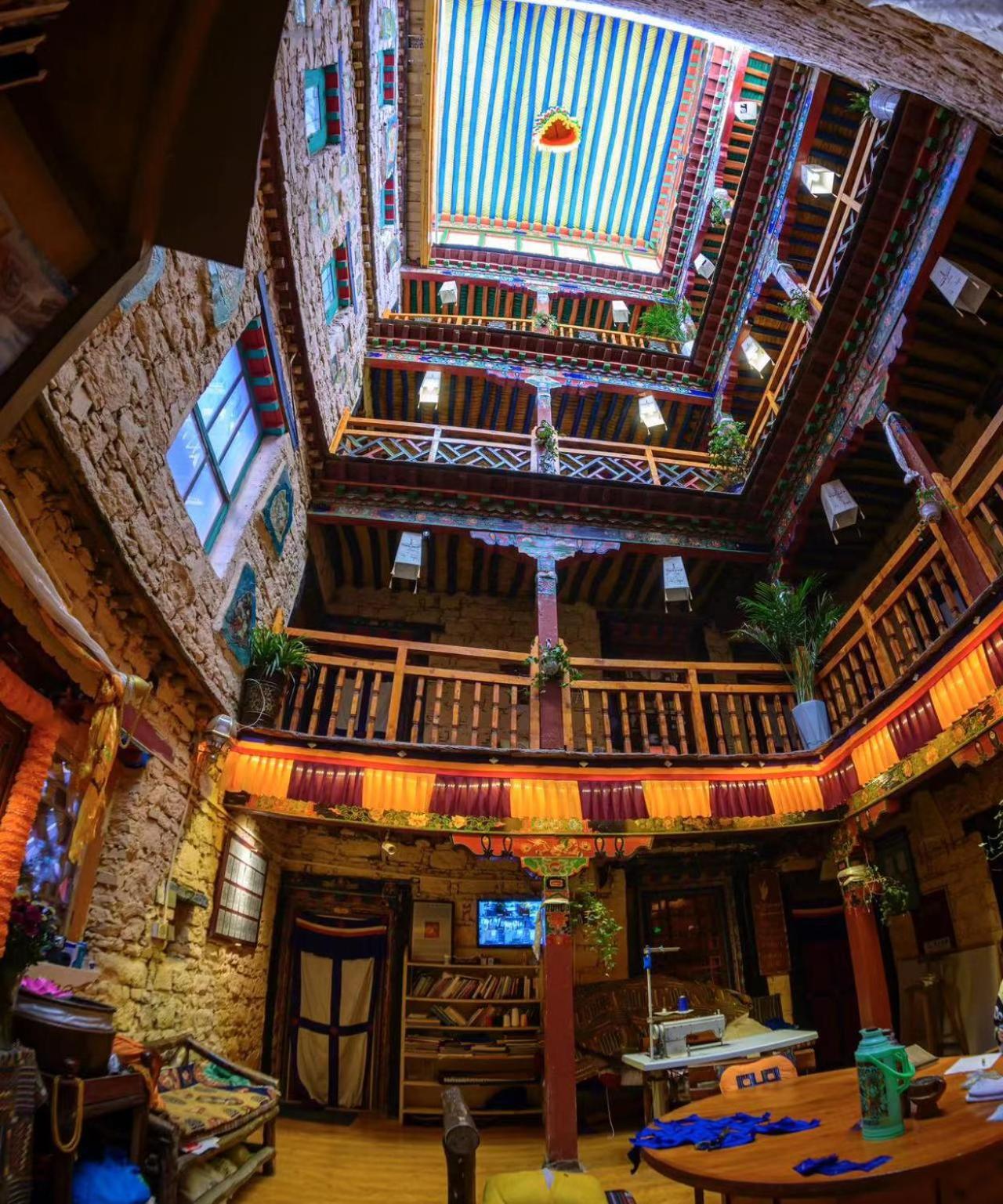 Shambhala Palace Hotel Лхаса Екстер'єр фото